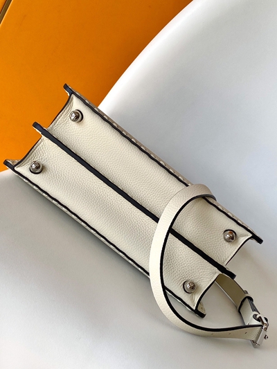 フェンディバッグ内部構造